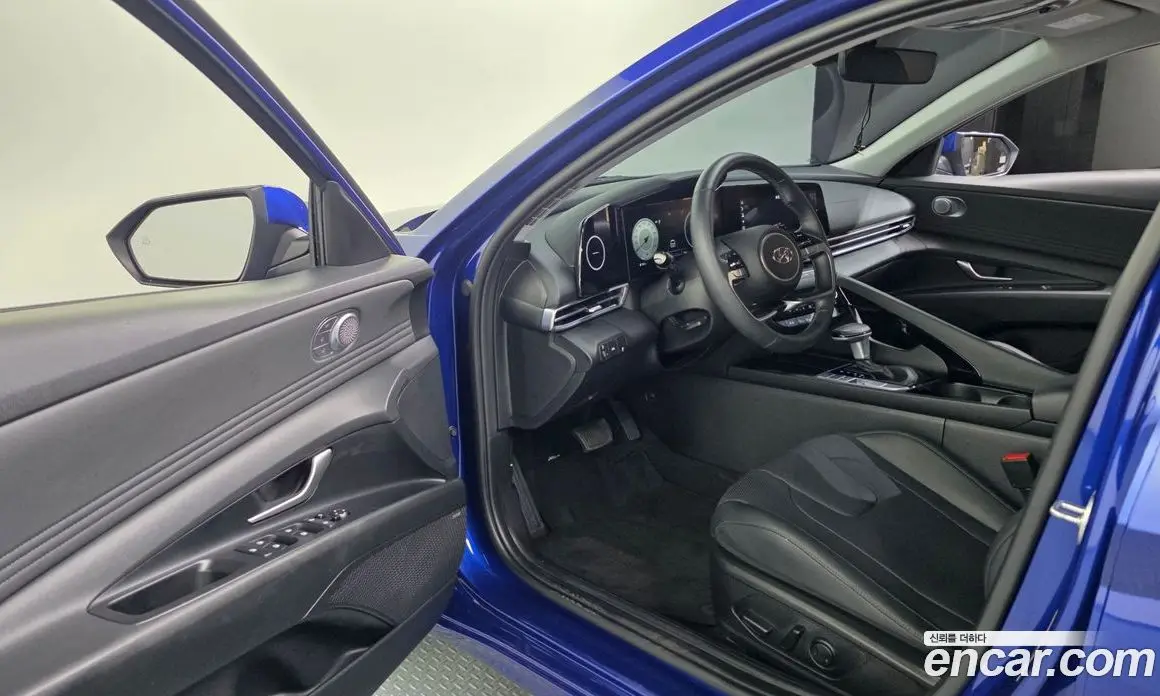 Hyundai Avante 2020 1.6 автомат (гидро), фото 13
