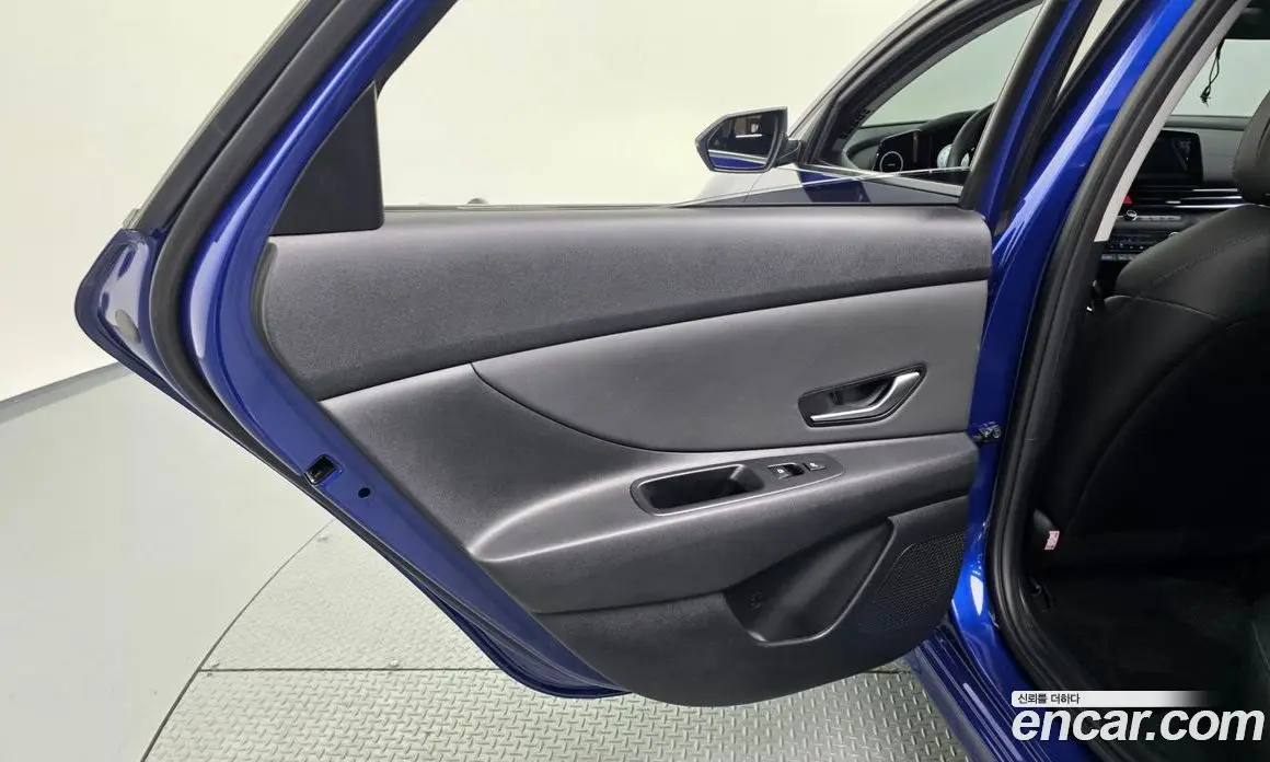 Hyundai Avante 2020 1.6 автомат (гидро), фото 15