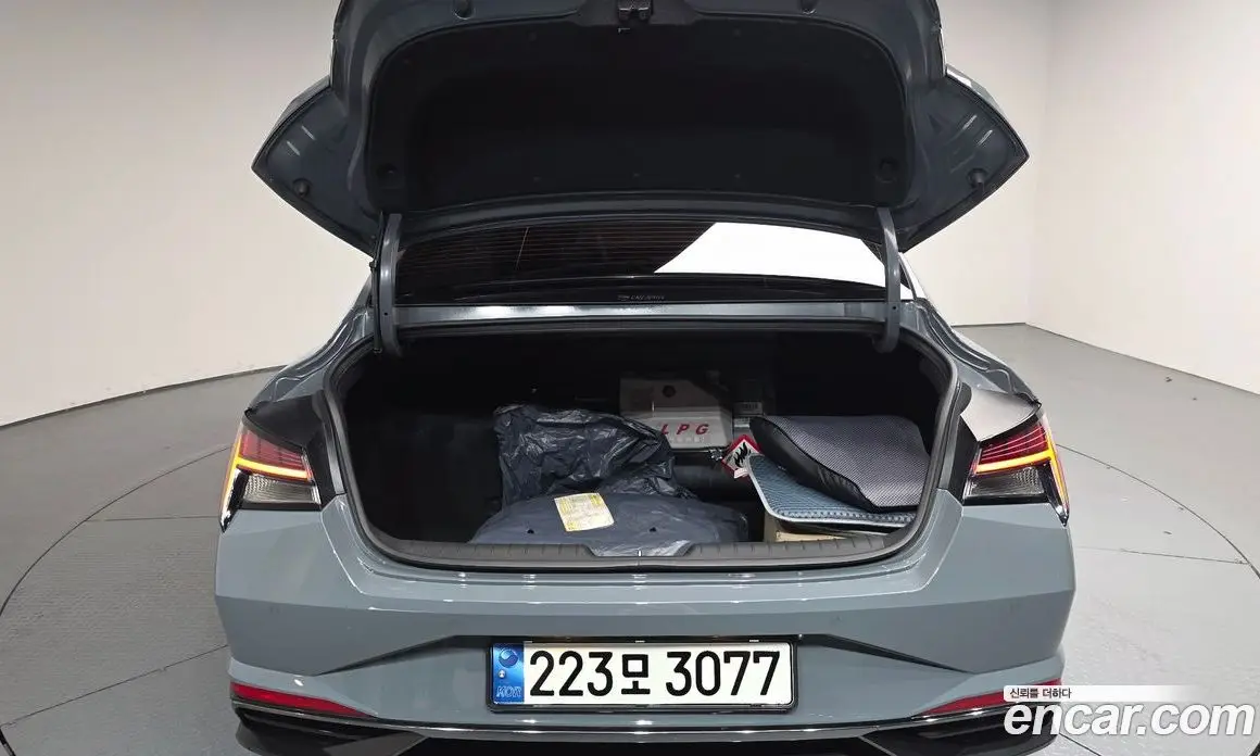 Hyundai Avante 2021 1.6 автомат (гидро), фото 20