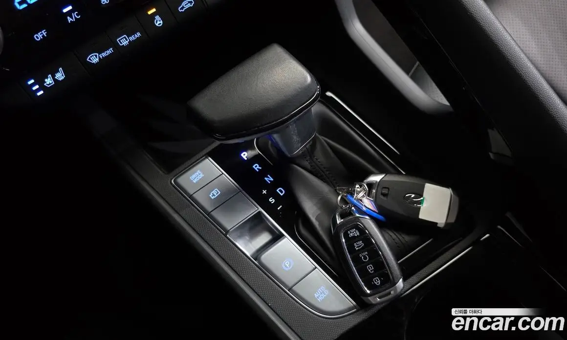 Hyundai Avante 2021 1.6 автомат (гидро), фото 9