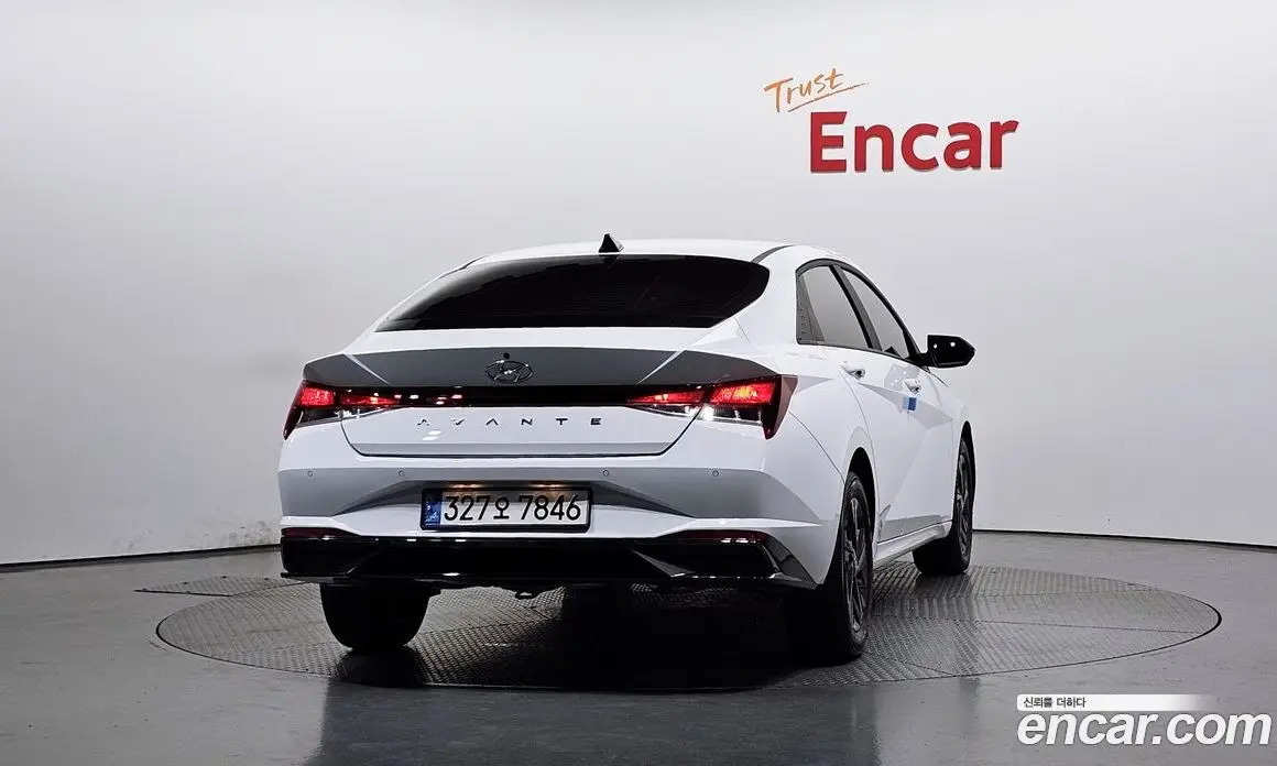 Hyundai Avante 2022 1.6 автомат (гидро), фото 4 Hyundai Avante 2022 1.6 автомат (гидро), фото 4