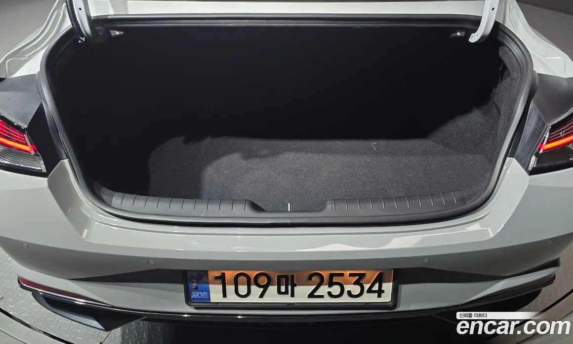 Hyundai Avante 2022 1.6 автомат (гидро), фото 26