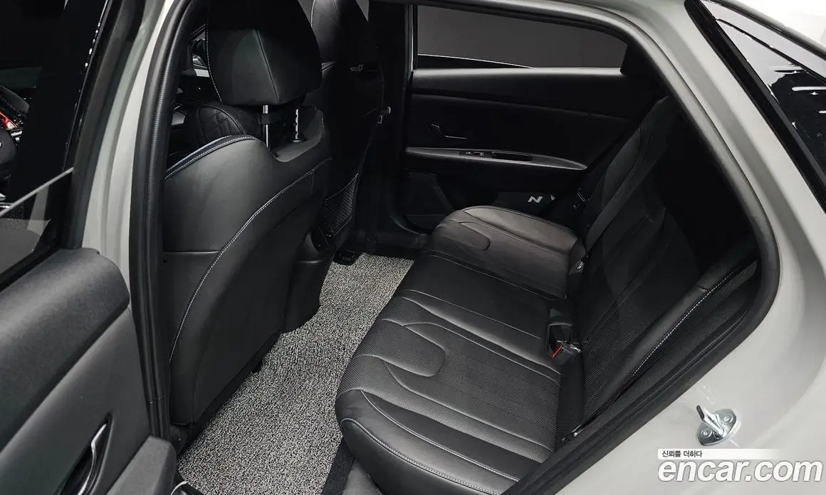 Hyundai Avante 2023 2.0 автомат (гидро), фото 17