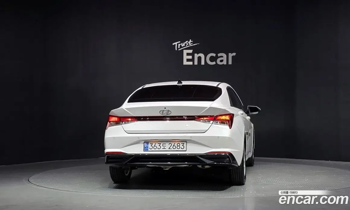 Hyundai Avante 2023 1.6 автомат (гидро), фото 4