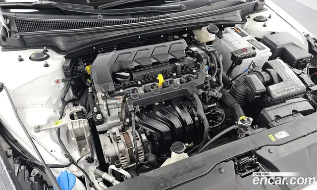 Hyundai Avante 2023 1.6 автомат (гидро), миниатюра 6