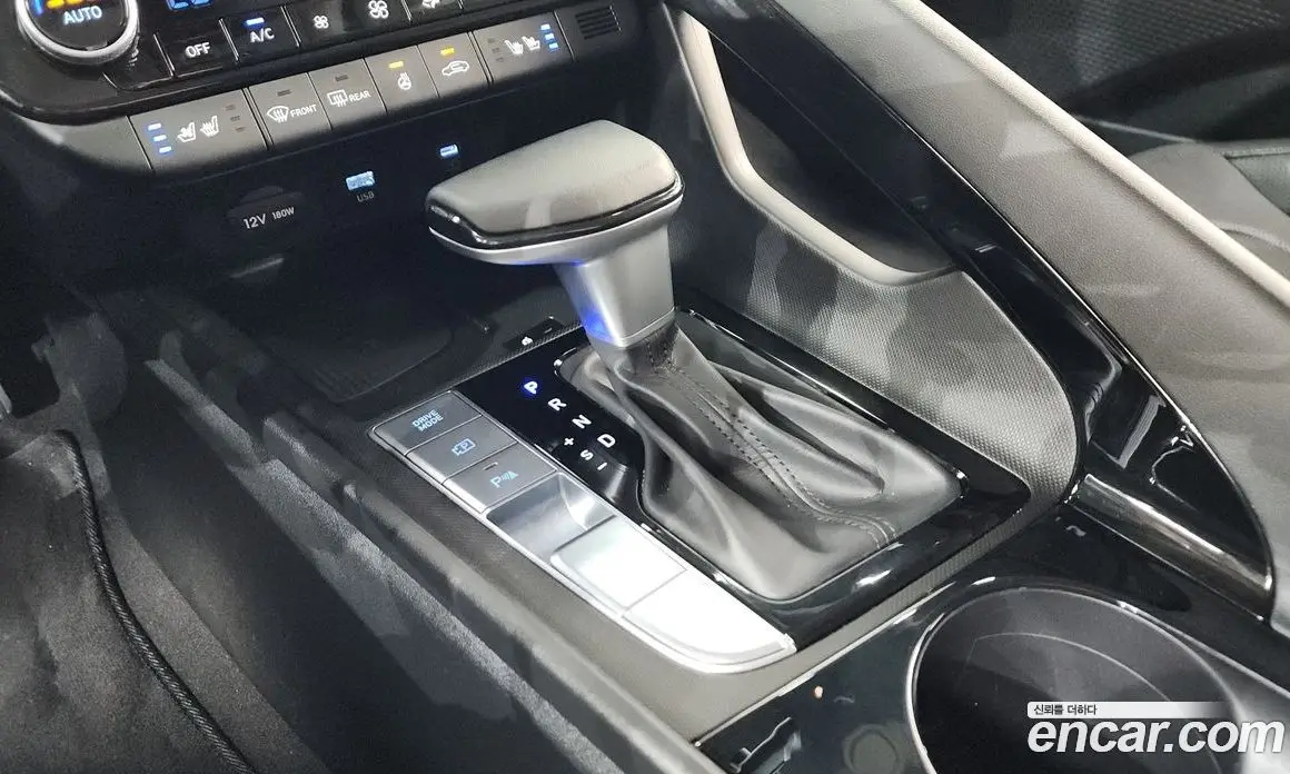 Hyundai Avante 2024 1.6 автомат (гидро), фото 12