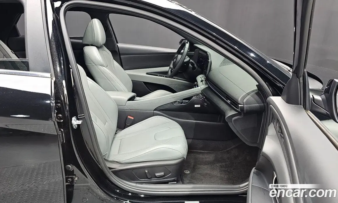 Hyundai Avante 2024 1.6 автомат (гидро), фото 16
