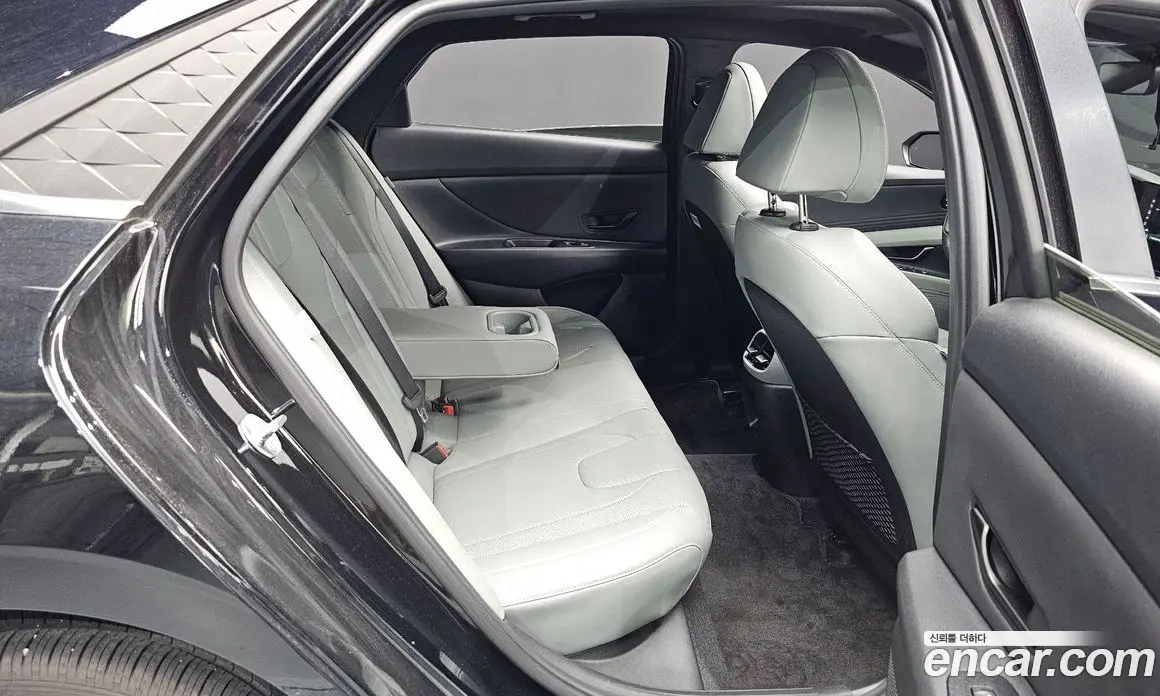 Hyundai Avante 2024 1.6 автомат (гидро), фото 17