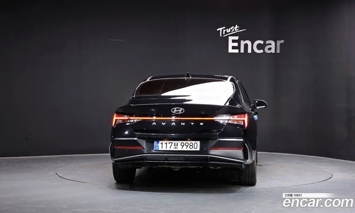 Hyundai Avante 2024 1.6 автомат (гидро), фото 4