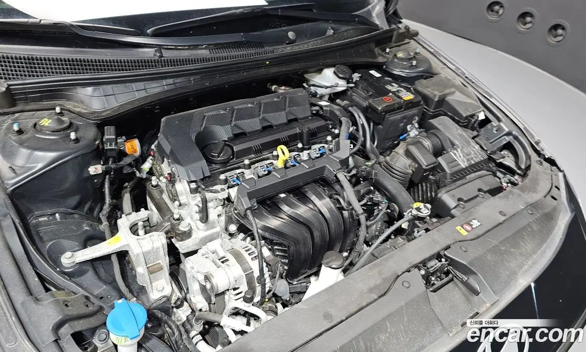 Hyundai Avante 2024 1.6 автомат (гидро), фото 6