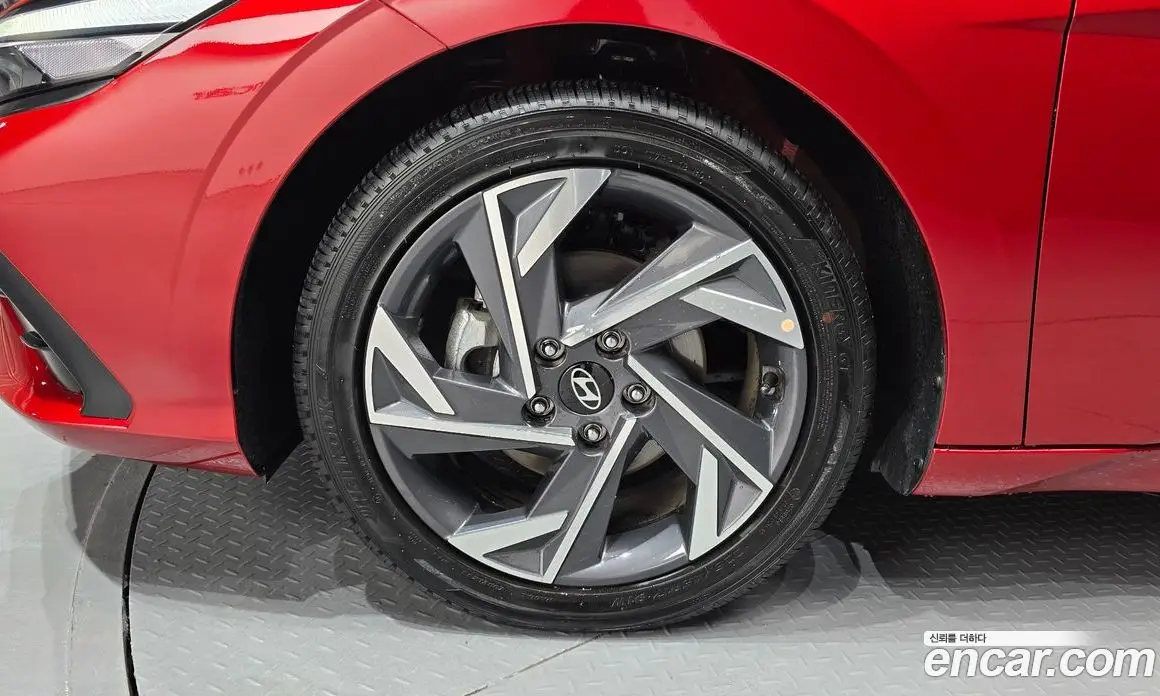 Hyundai Avante 2025 1.6 автомат (гидро), фото 5