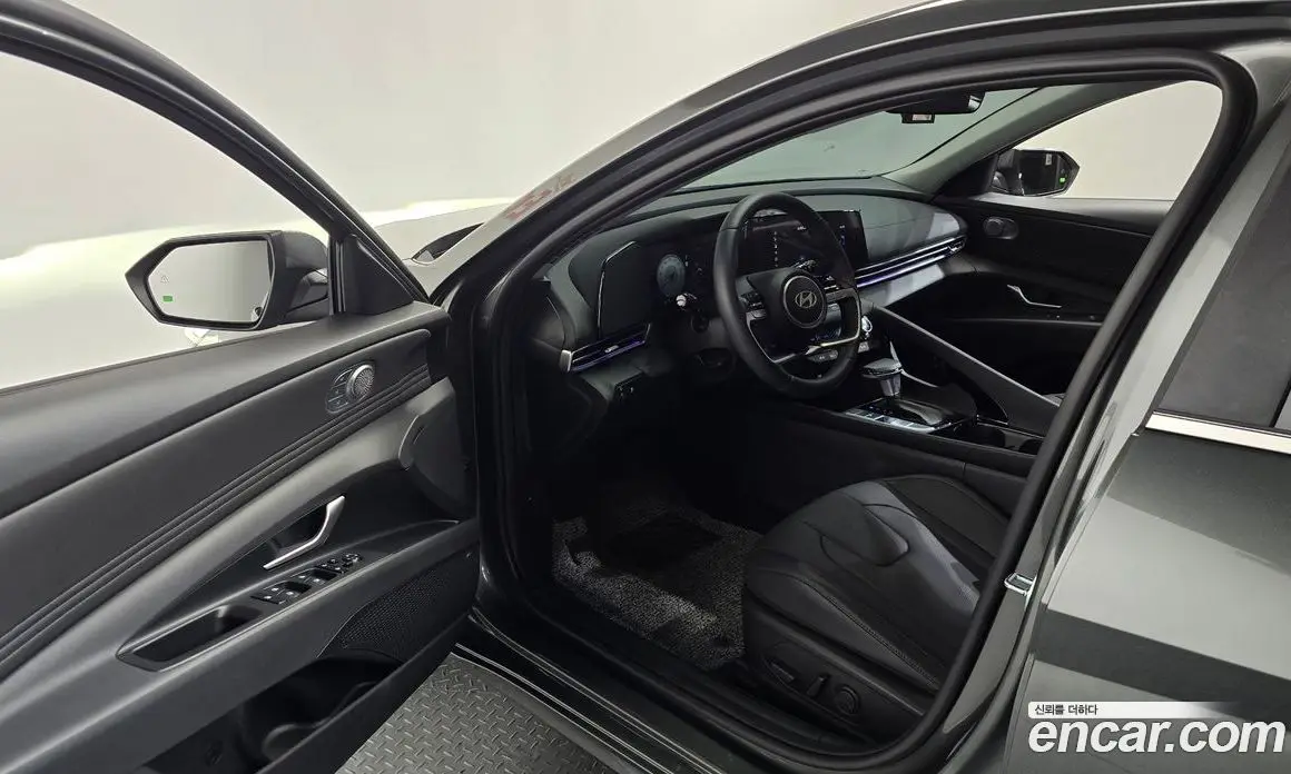 Hyundai Avante 2025 1.6 автомат (гидро), фото 13