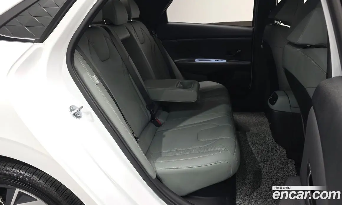 Hyundai Avante 2025 1.6 автомат (гидро), фото 12