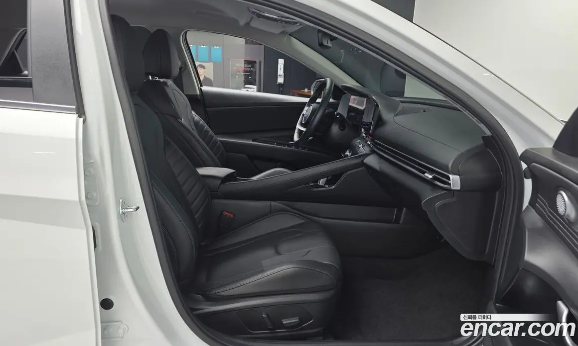 Hyundai Avante 2025 1.6 автомат (гидро), фото 11