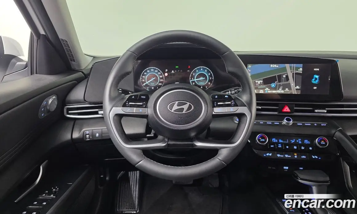 Hyundai Avante 2025 1.6 автомат (гидро), фото 13