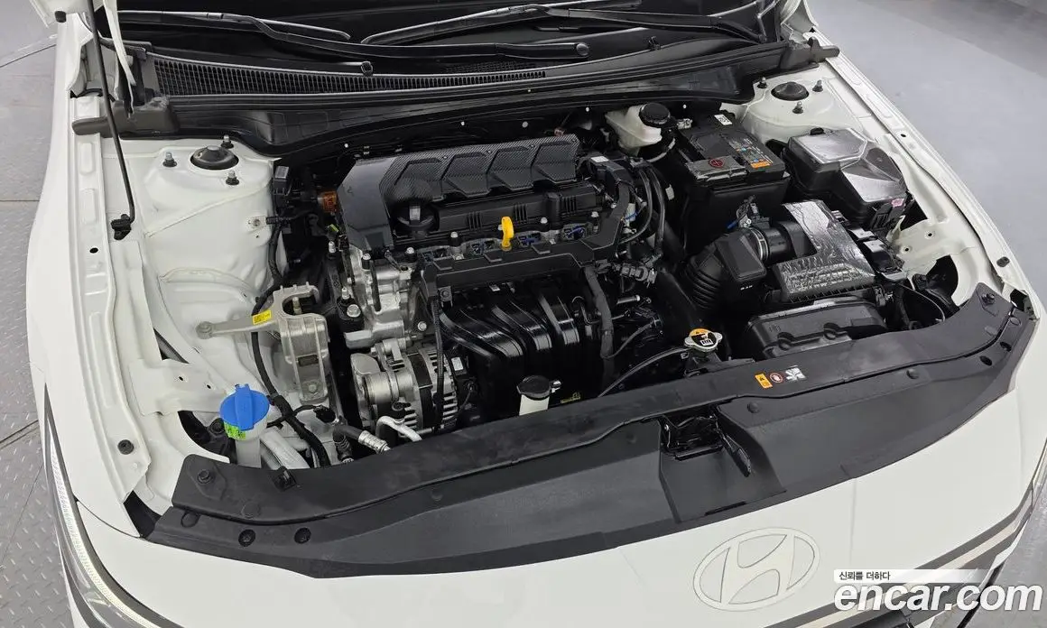 Hyundai Avante 2025 1.6 автомат (гидро), фото 6