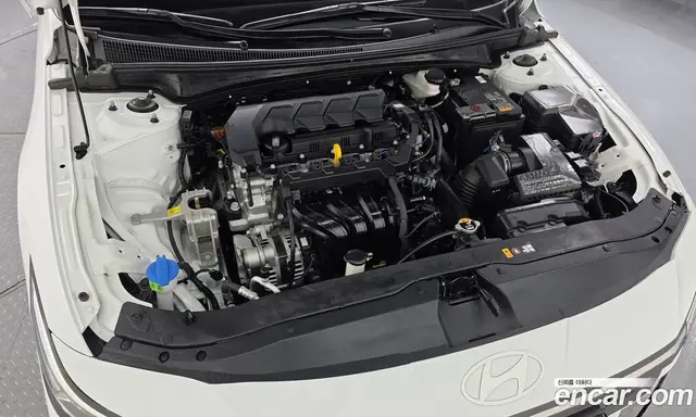 Hyundai Avante 2025 1.6 автомат (гидро), миниатюра 6