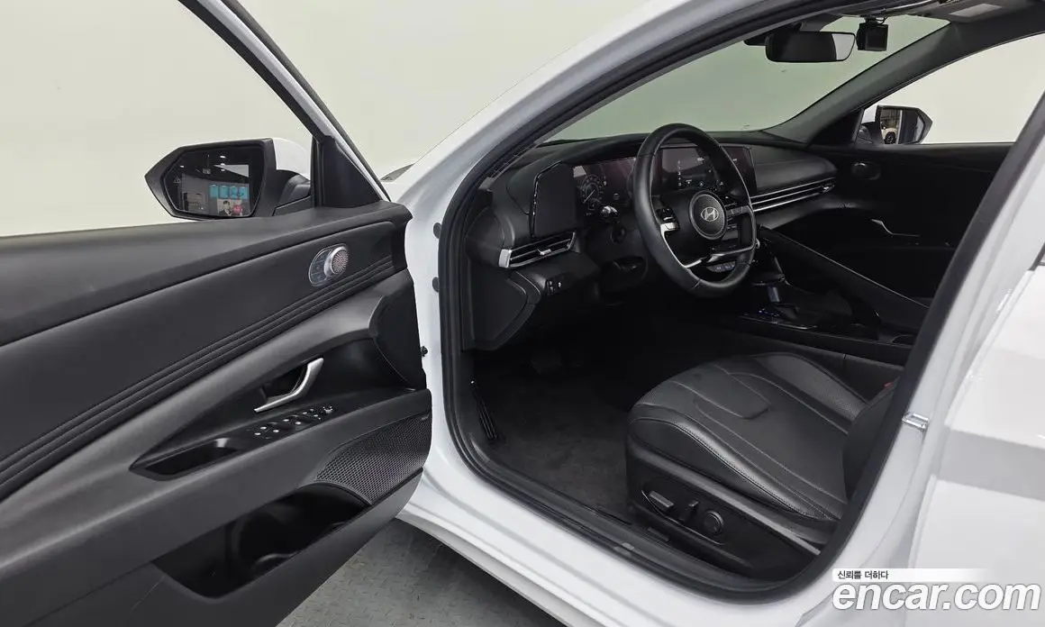 Hyundai Avante 2025 1.6 автомат (гидро), фото 10