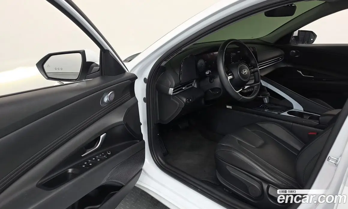 Hyundai Avante 2025 1.6 автомат (гидро), фото 13