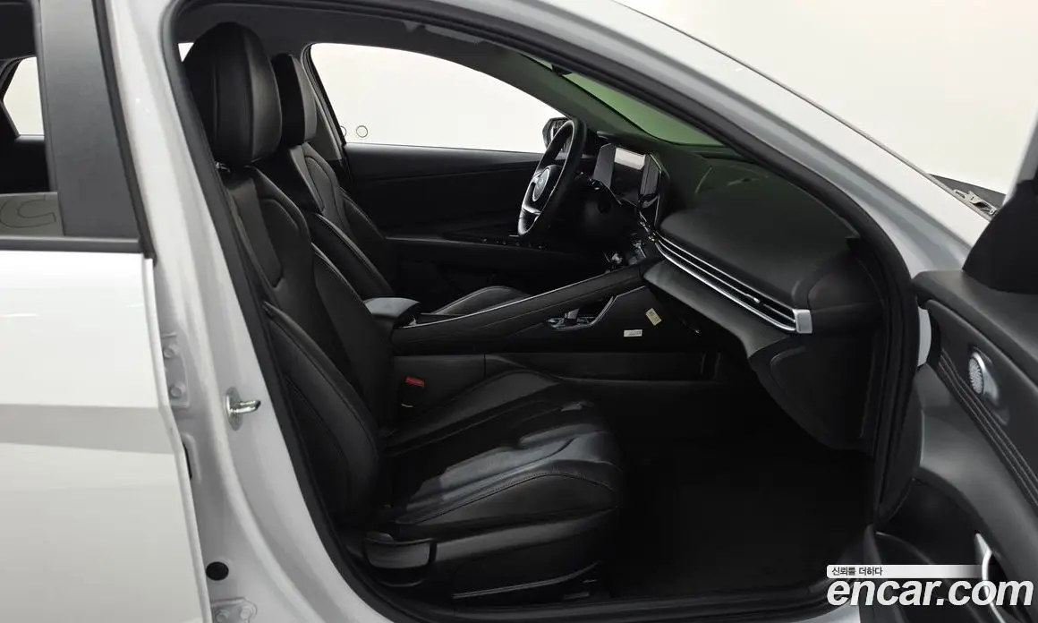 Hyundai Avante 2025 1.6 автомат (гидро), фото 16