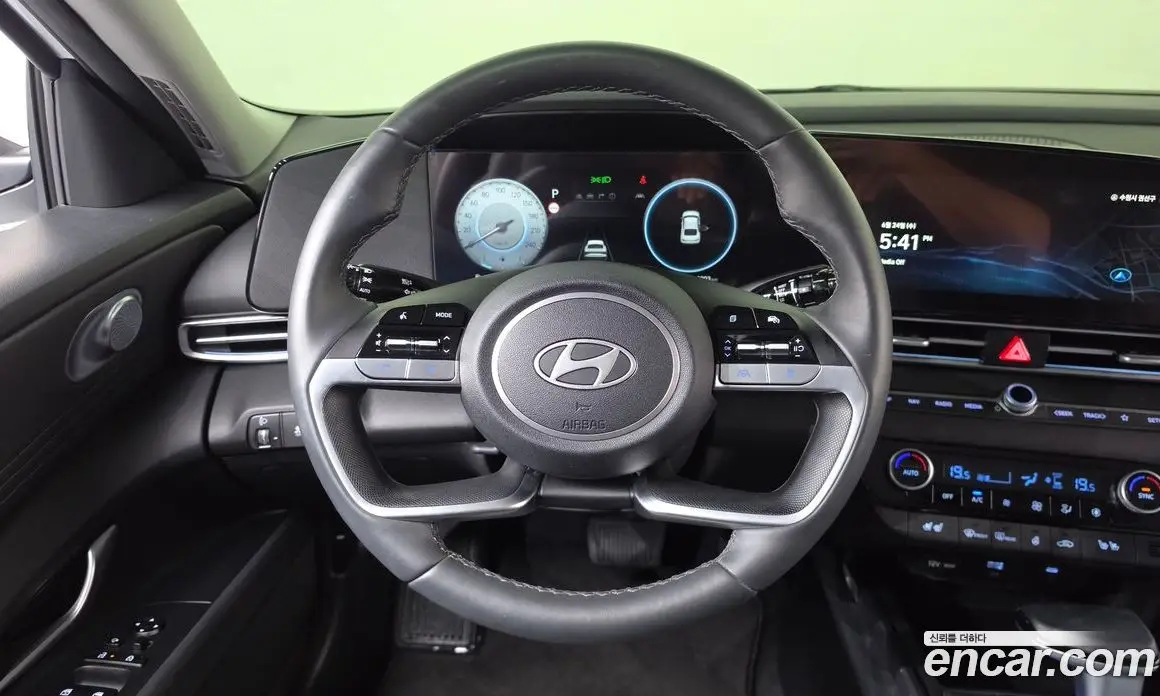 Hyundai Avante 2025 1.6 автомат (гидро), фото 19
