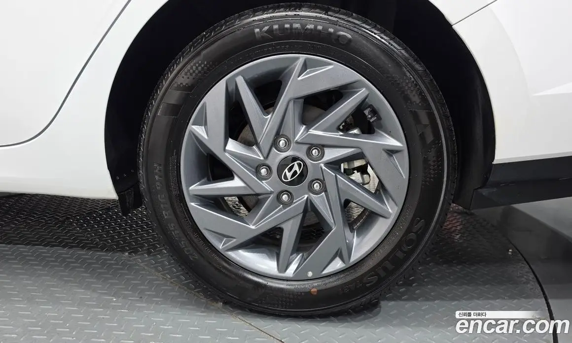 Hyundai Avante 2025 1.6 автомат (гидро), фото 7
