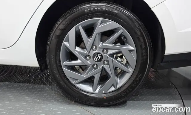 Hyundai Avante 2025 1.6 автомат (гидро), миниатюра 7