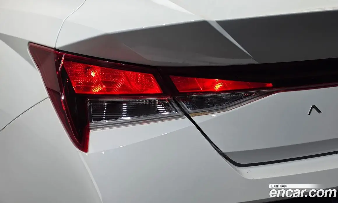 Hyundai Avante 2025 1.6 автомат (гидро), фото 9