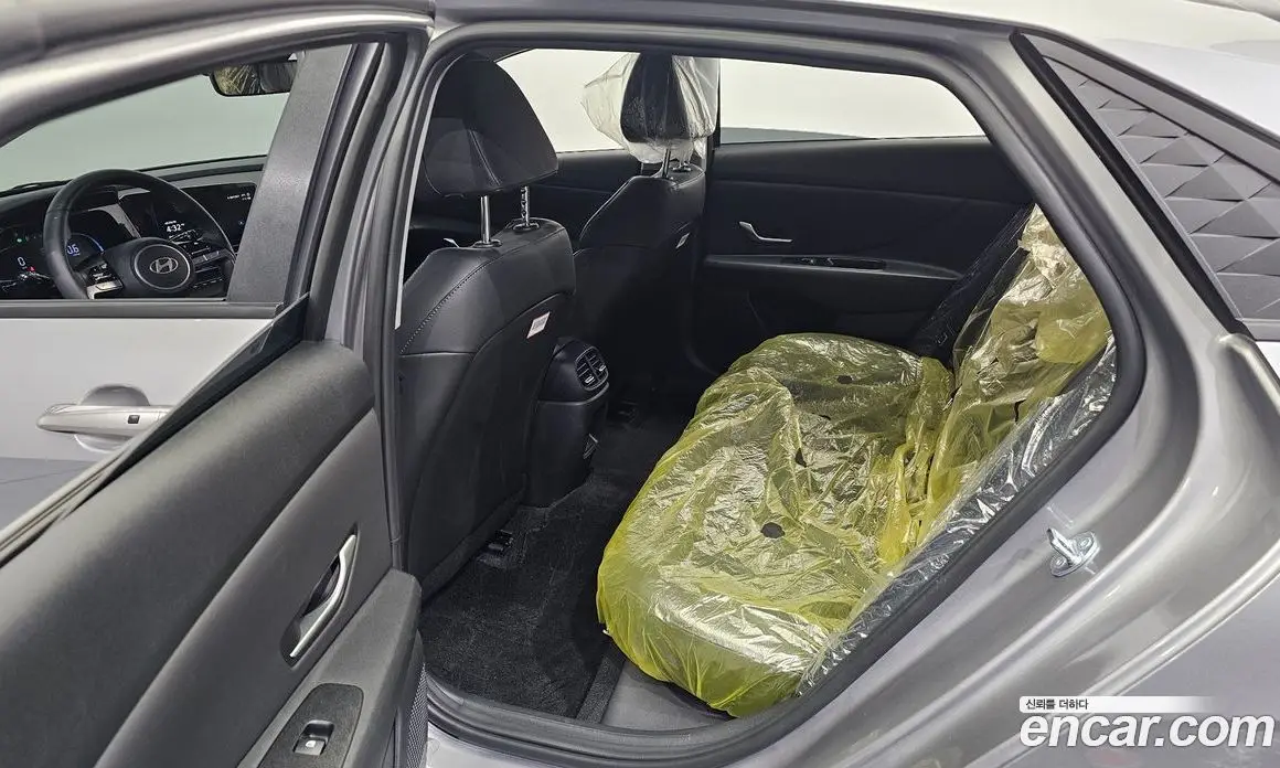 Hyundai Avante 2025 1.6 автомат (гидро), фото 17