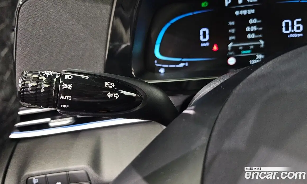Hyundai Avante 2025 1.6 автомат (гидро), фото 27