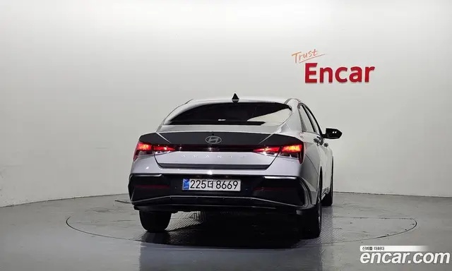 Hyundai Avante 2025 1.6 автомат (гидро), миниатюра 4