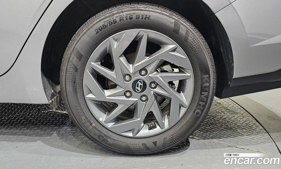 Hyundai Avante 2025 1.6 автомат (гидро), фото 7