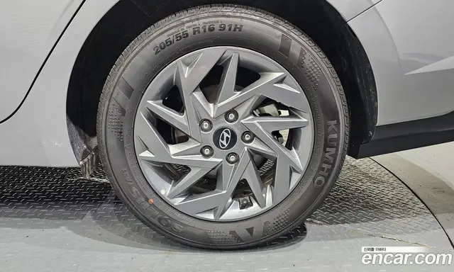 Hyundai Avante 2025 1.6 автомат (гидро), миниатюра 7