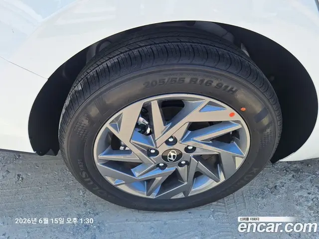 Hyundai Avante 2026 1.6 автомат (гидро), миниатюра 5