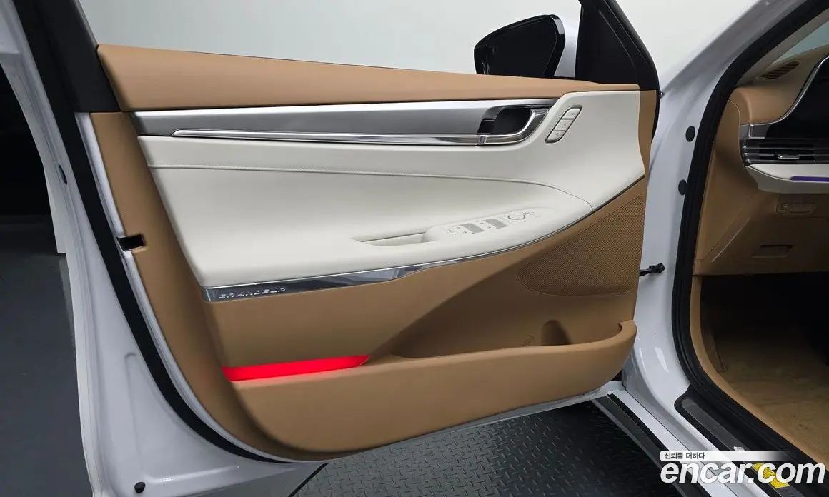 Hyundai Grandeur 2022 2.4 автомат (гидро), фото 13