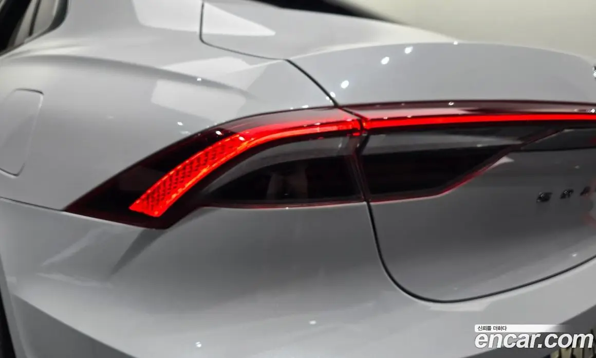 Hyundai Grandeur 2022 2.4 автомат (гидро), фото 8