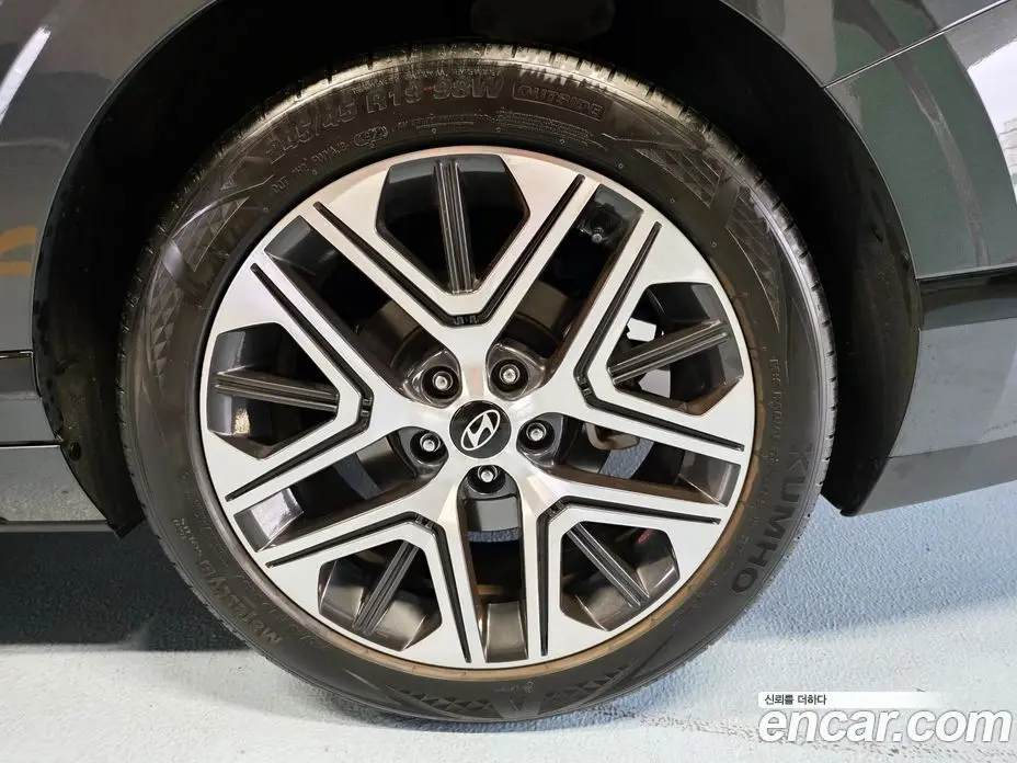 Hyundai Grandeur 2023 2.5 автомат (гидро), фото 18