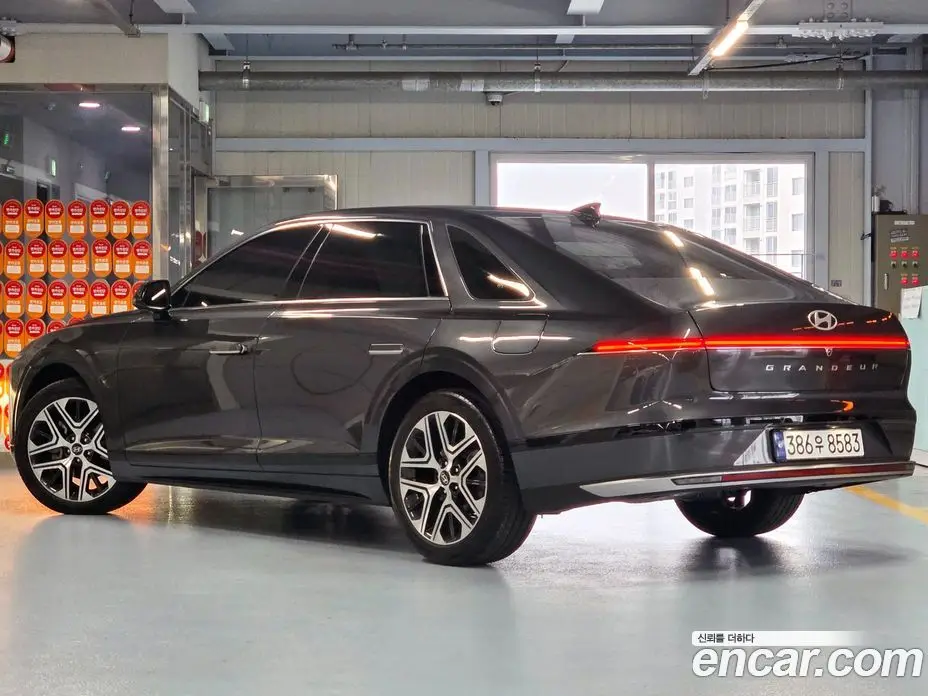 Hyundai Grandeur 2023 2.5 автомат (гидро), фото 5