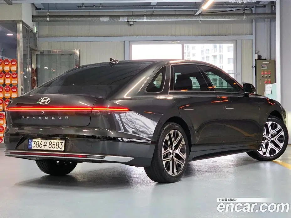 Hyundai Grandeur 2023 2.5 автомат (гидро), фото 6
