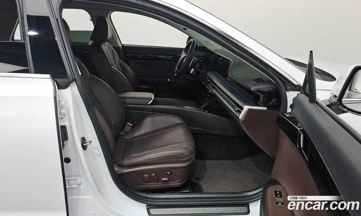 Hyundai Grandeur 2023 2.5 автомат (гидро), фото 16