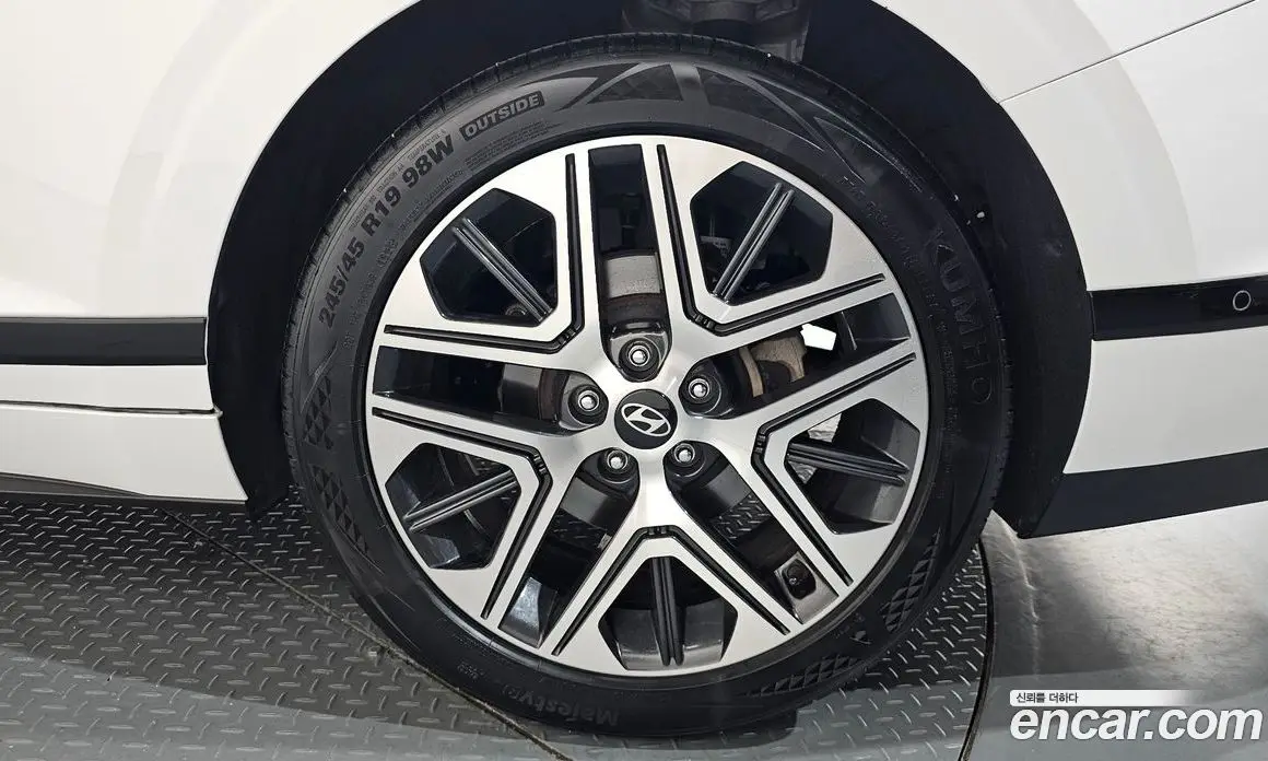 Hyundai Grandeur 2023 2.5 автомат (гидро), фото 7