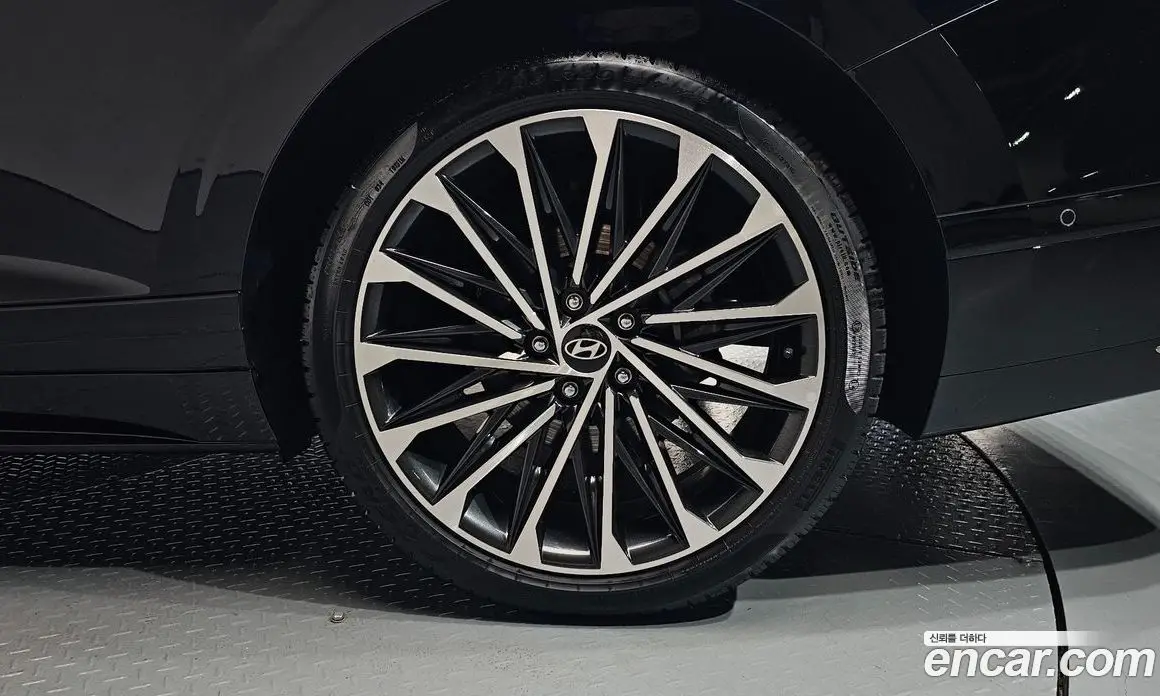 Hyundai Grandeur 2024 1.6 автомат (гидро), фото 6