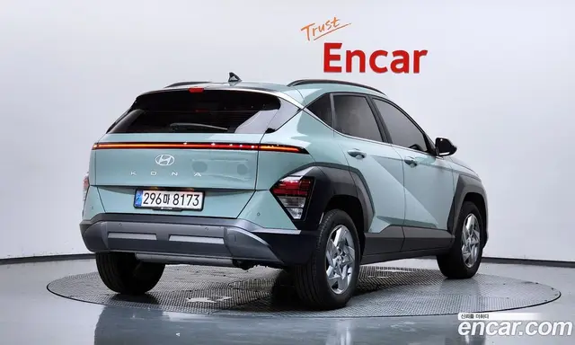 Hyundai Kona 2023 1.6 автомат (гидро), миниатюра 2