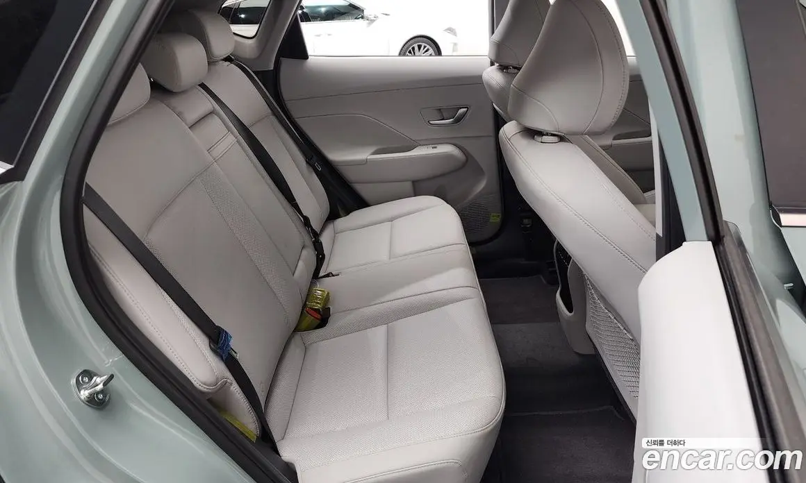 Hyundai Kona 2023 1.6 автомат (гидро), фото 12
