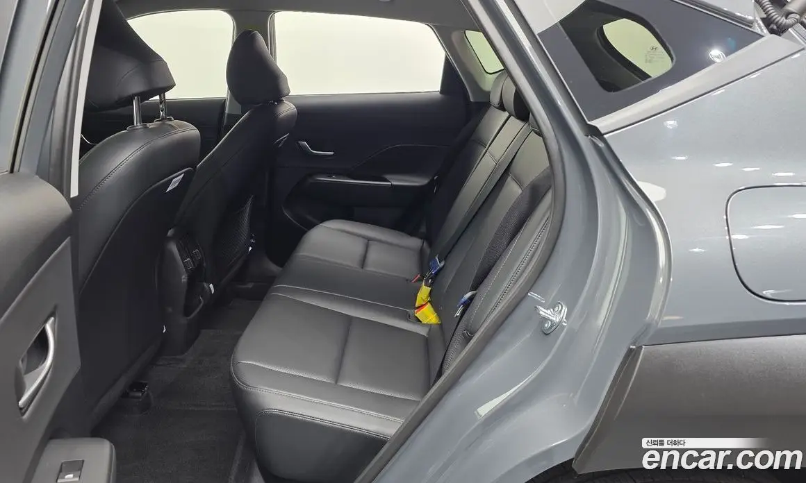 Hyundai Kona 2025 1.6 автомат (гидро), фото 12