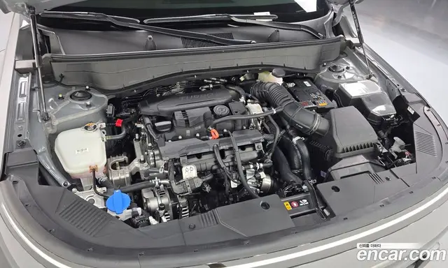 Hyundai Kona 2025 1.6 автомат (гидро), миниатюра 6