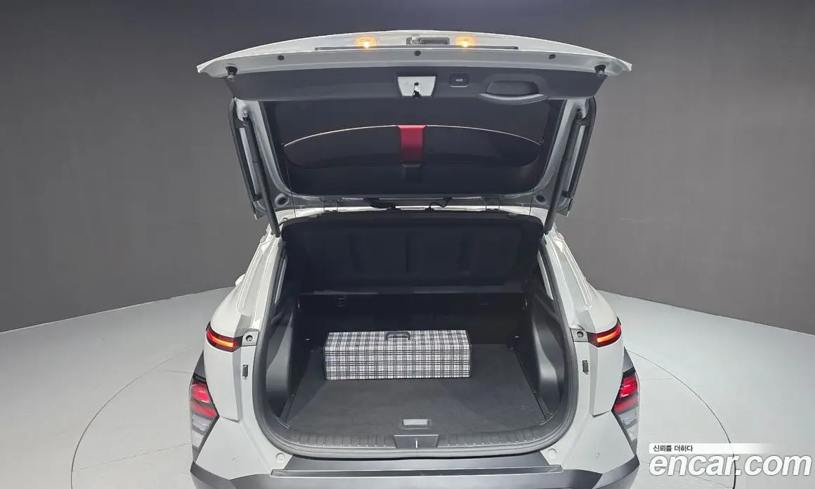 Hyundai Kona 2025 1.6 автомат (гидро), фото 20