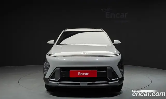 Hyundai Kona 2025 1.6 автомат (гидро), миниатюра 3