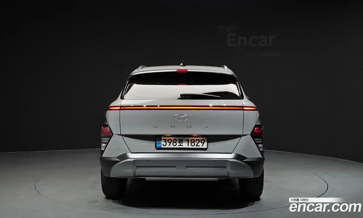 Hyundai Kona 2025 1.6 автомат (гидро), фото 4