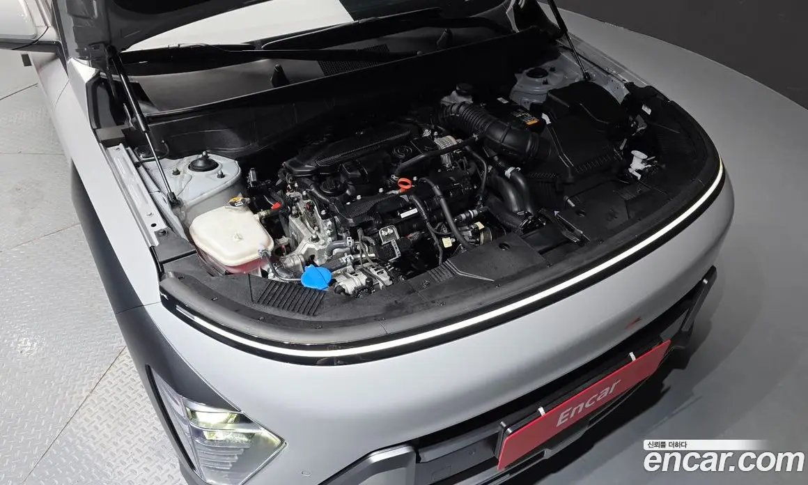 Hyundai Kona 2025 1.6 автомат (гидро), фото 6